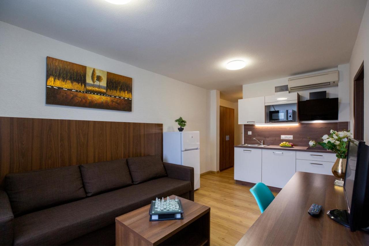 Wx 3* Bratislava