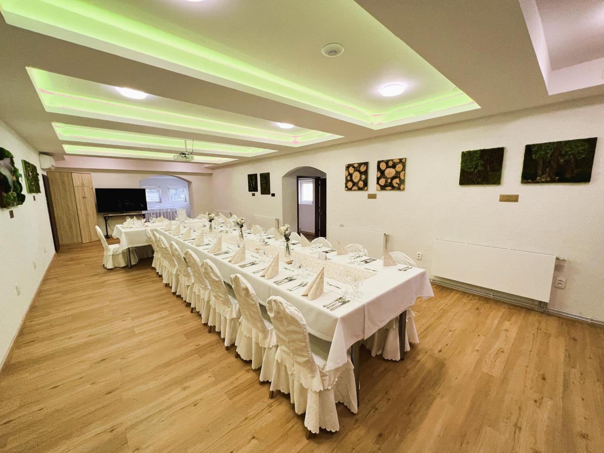 Wx Hotel Bratislava